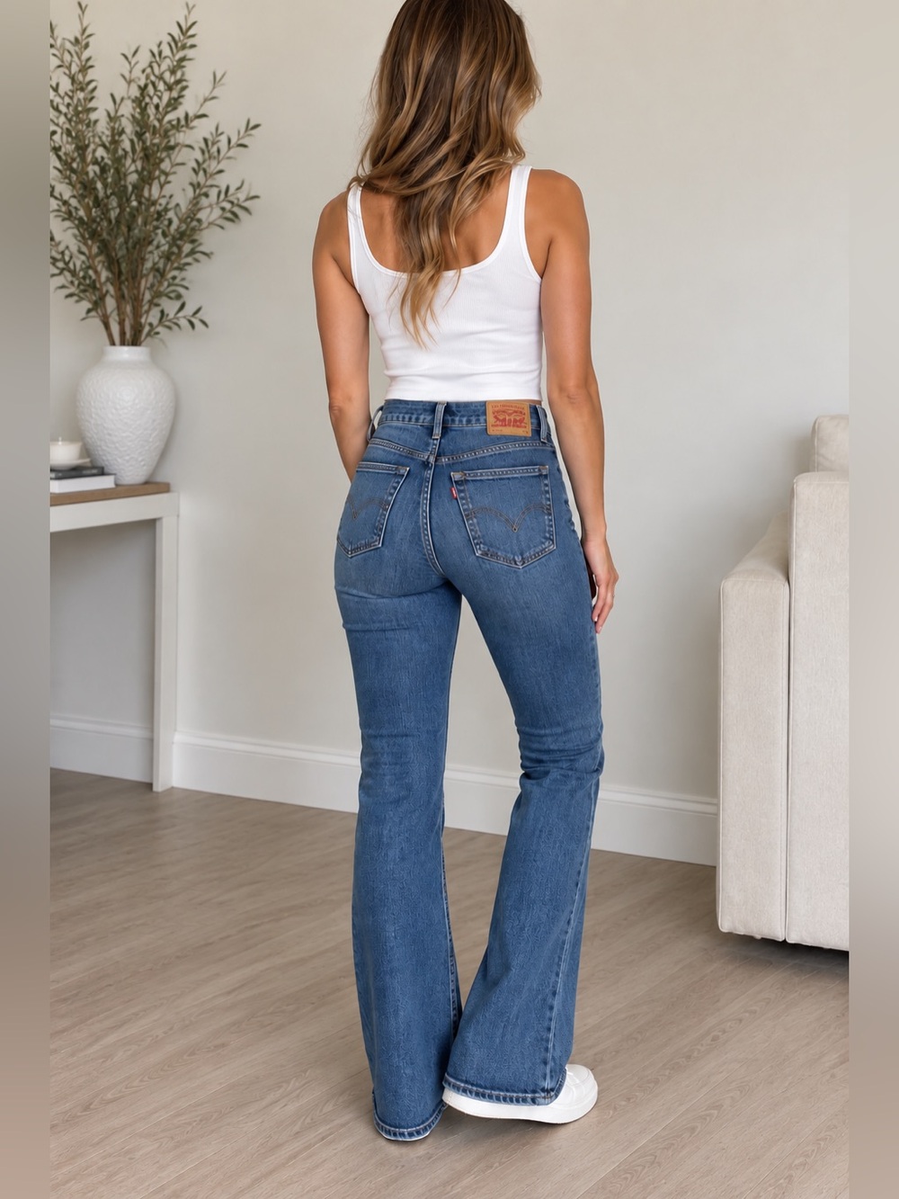 Levi’s 725 High Rise Bootcut Jeans Size 28 Medium Wash